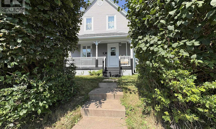 471 Albert Street South