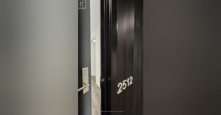 2512-20 Edward Street, Toronto, ON, M5G 1C9 - 3