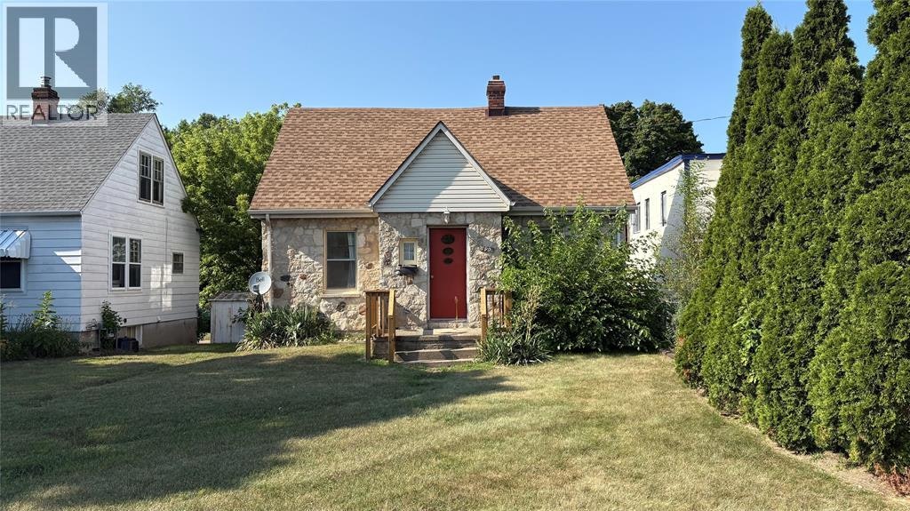 790 London Road, Sarnia, ON, N8T 4H1