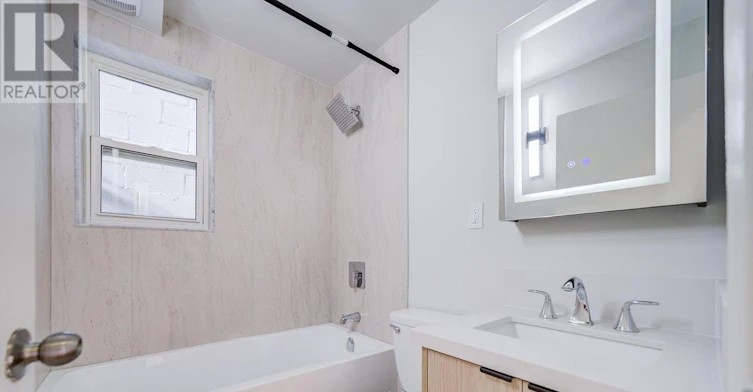 3-882 Broadview Avenue, Toronto, ON, M4K 2R1 - 14