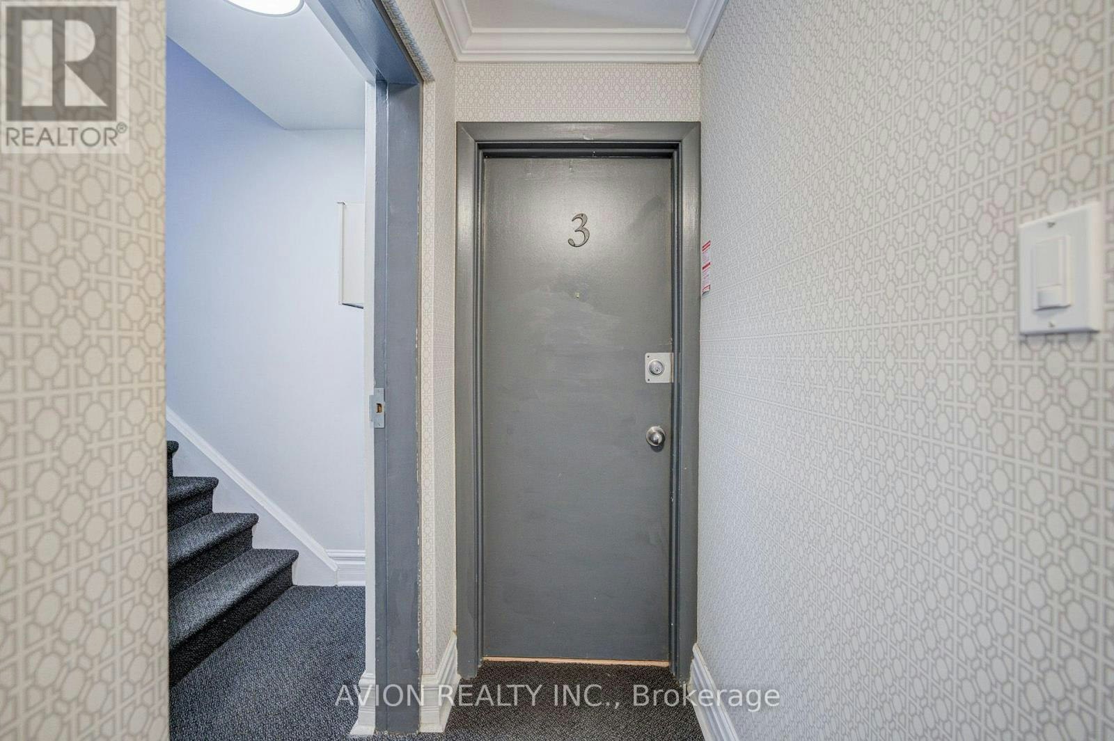 3-882 Broadview Avenue, Toronto, ON, M4K 2R1 - 4