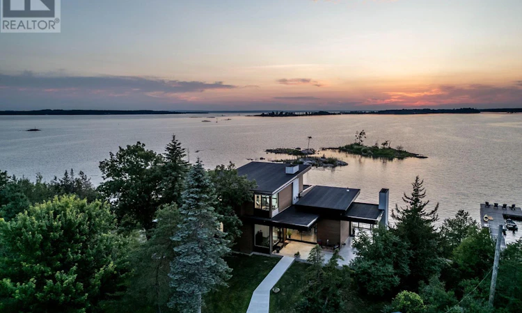 86 Long Point Road