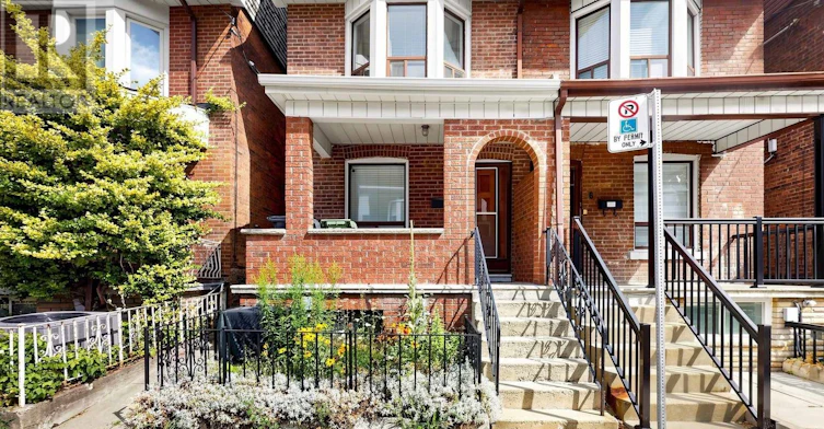 8 Parr Street, Toronto, ON, M6J 2E3