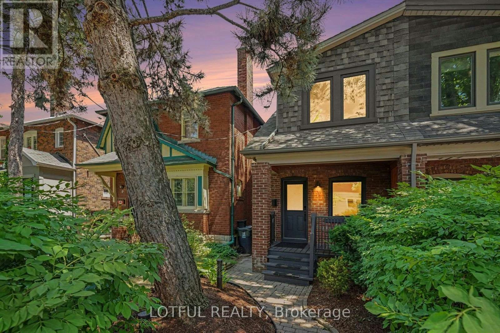 3 Martin Road, Toronto, ON, M4S 2V1