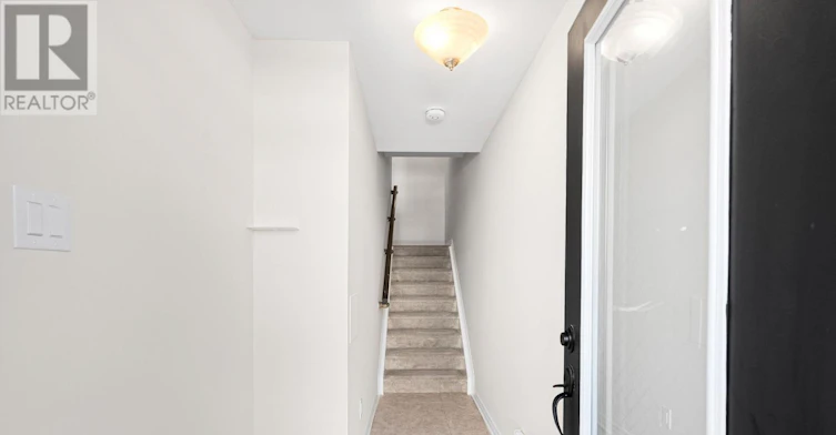 571 Ozawa Private, Ottawa, ON, K1K 4Z9 - 3