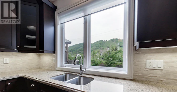 104 Delphi Lane, Blue Mountains, ON, N0H 1J0 - 13