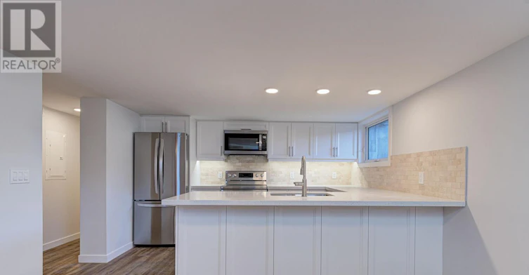 402 Jane Street, Toronto, ON, M6S 3Z5 - 2