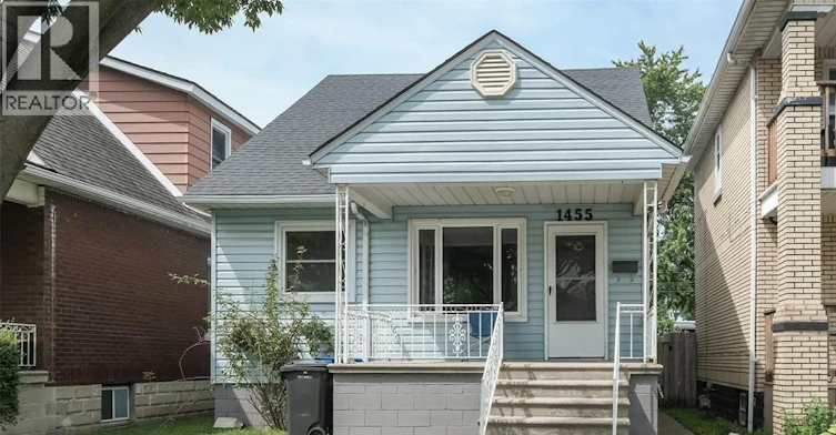 1-1455 Henry Ford Circle, Windsor, ON, N8Y 2V2