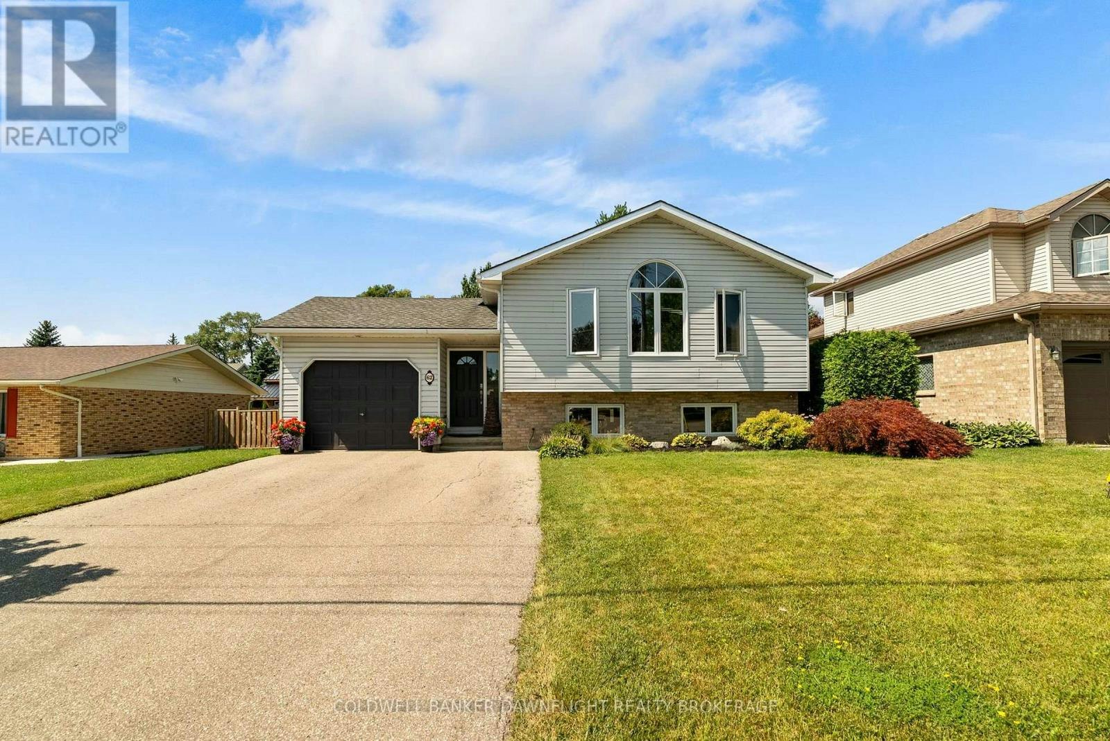 62 George Street, Exeter, ON, N0M 1S3