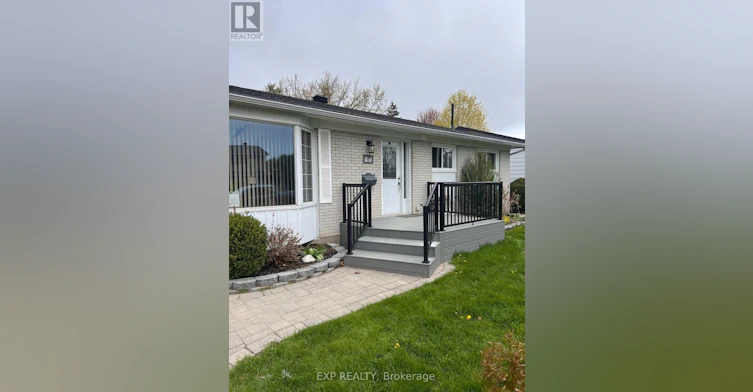 1-17 Canfield Road, Ottawa, ON, K2H 5S7 - 2