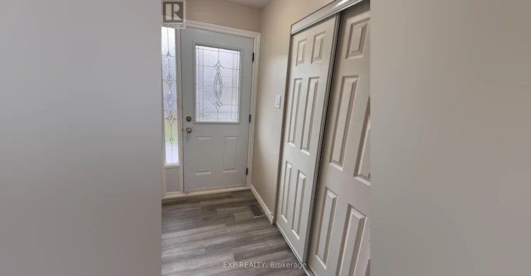 1-17 Canfield Road, Ottawa, ON, K2H 5S7 - 3