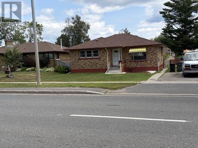 290 Hodder Avenue, Thunder Bay, ON, P7A 1S9