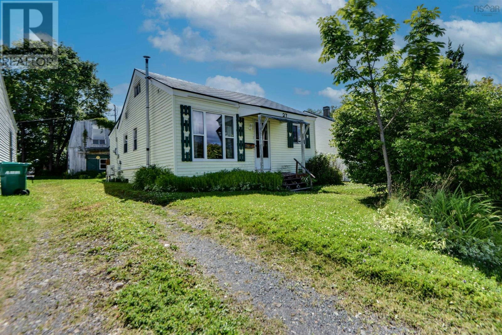 27 Highland Drive, New Glasgow, NS, B2H 4C3