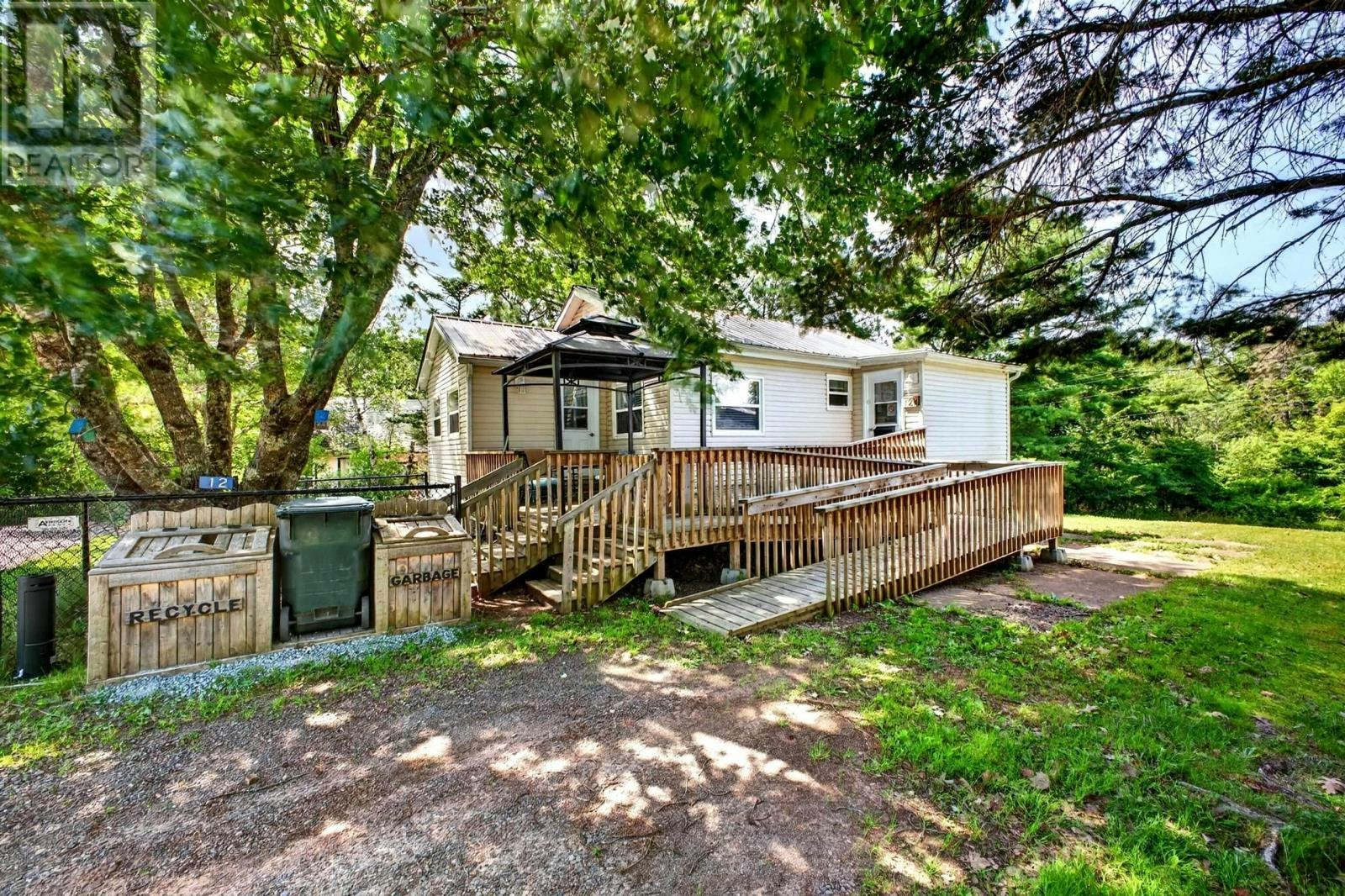 12 Highland Avenue, Brookfield, NS, B0N 1C0