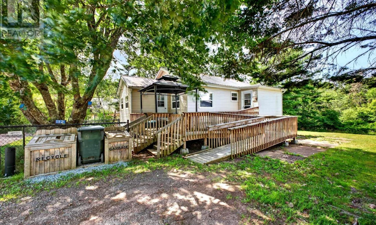 12 Highland Avenue