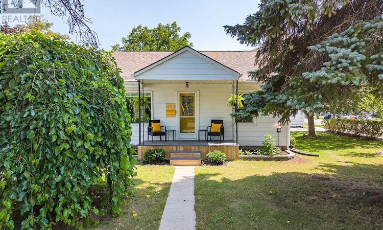 457 Maple Street