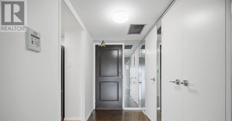 901-30 Wellington Street E, Toronto, ON, M5E 1S3 - 9