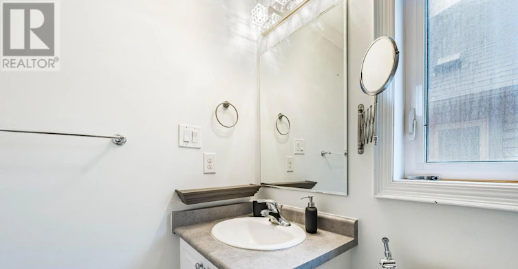 419 Rossland Road E, Ajax, ON, L1Z 0M7 - 38