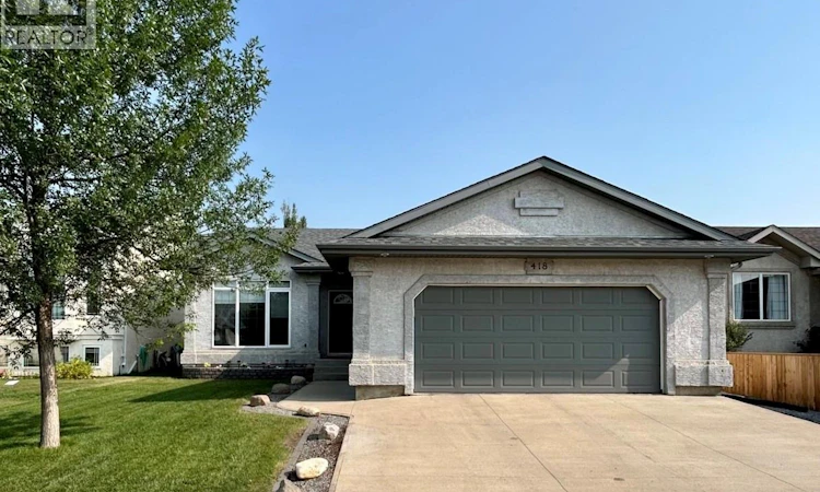 418 Crystal Crescent