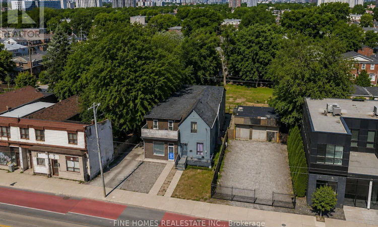 318 Dufferin Street