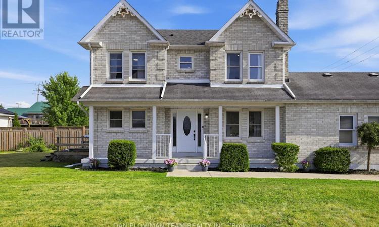 7 Spruce Street