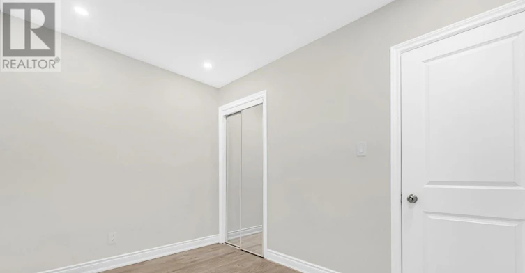 MAIN LEVEL-5866 Valley Way, Niagara Falls, ON, L2E 1Y1 - 14