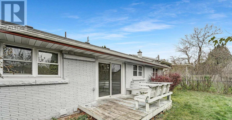 MAIN LEVEL-5866 Valley Way, Niagara Falls, ON, L2E 1Y1 - 16