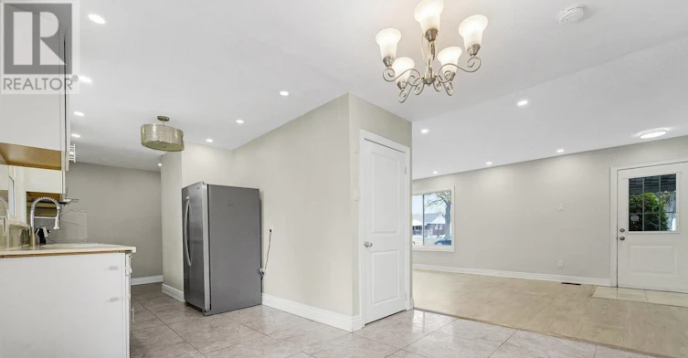 MAIN LEVEL-5866 Valley Way, Niagara Falls, ON, L2E 1Y1 - 6