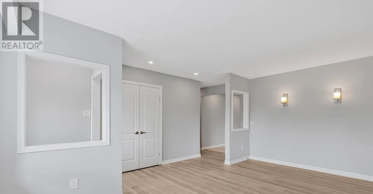 MAIN-71 Organ Crescent, Hamilton, ON, L8T 1Y8 - 4