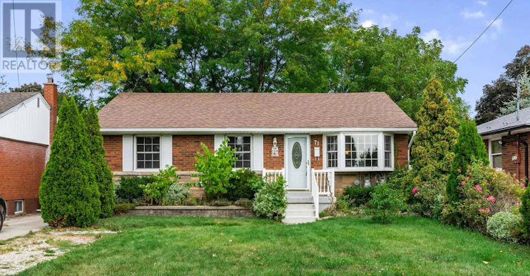 MAIN-71 Organ Crescent, Hamilton, ON, L8T 1Y8 - 2