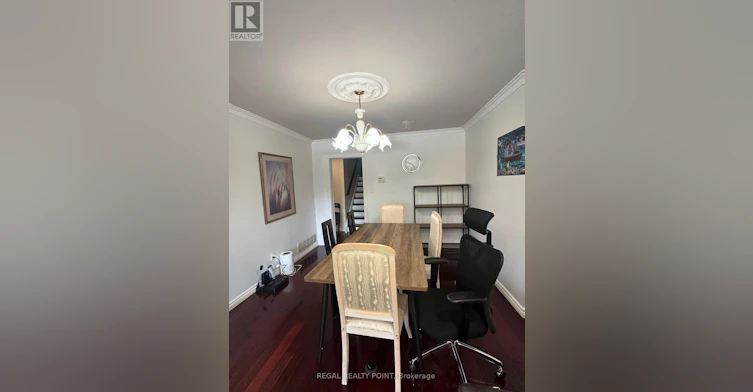 6 Harrington Crescent, Toronto, ON, M2M 2Y5 - 4