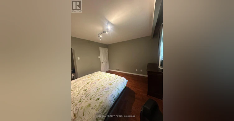 6 Harrington Crescent, Toronto, ON, M2M 2Y5 - 8