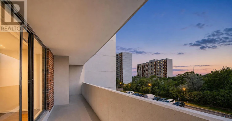 407-301 Prudential Drive, Toronto, ON, M1P 4V3 - 3