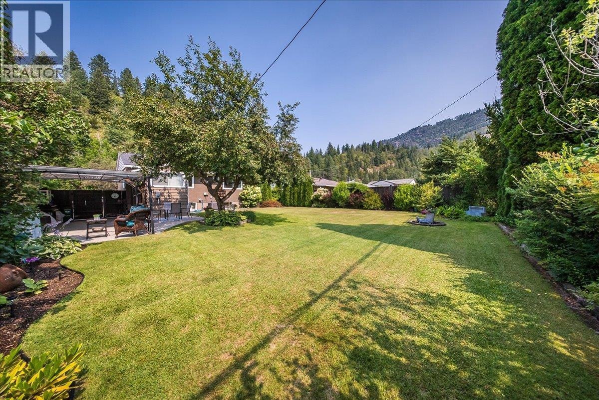 1112 Marianna Crescent, Trail, BC, V1R 1C7 - 42