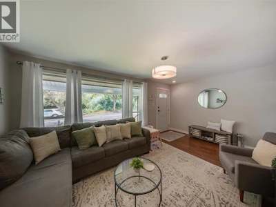 1112 Marianna Crescent - 5