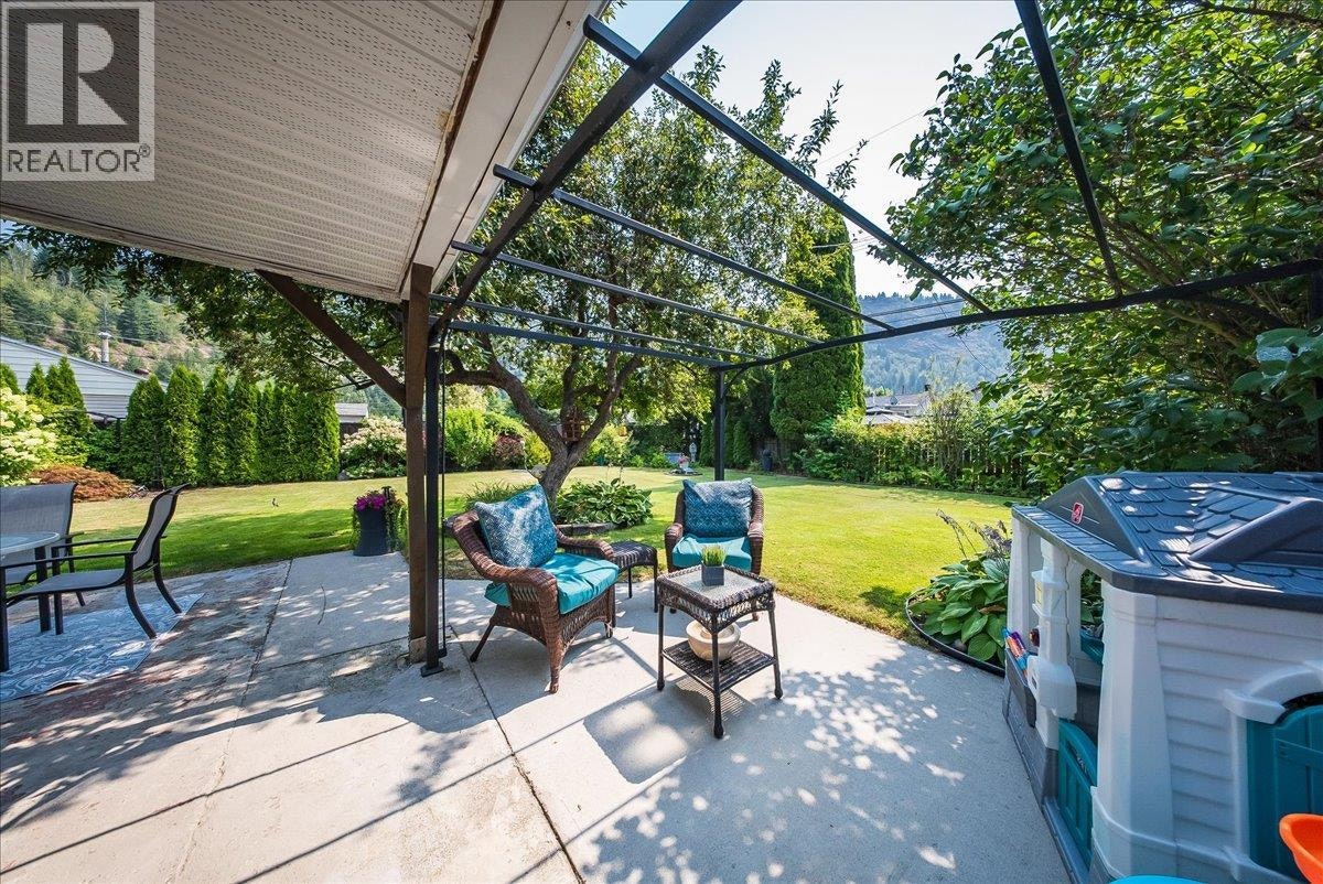 1112 Marianna Crescent, Trail, BC, V1R 1C7 - 37