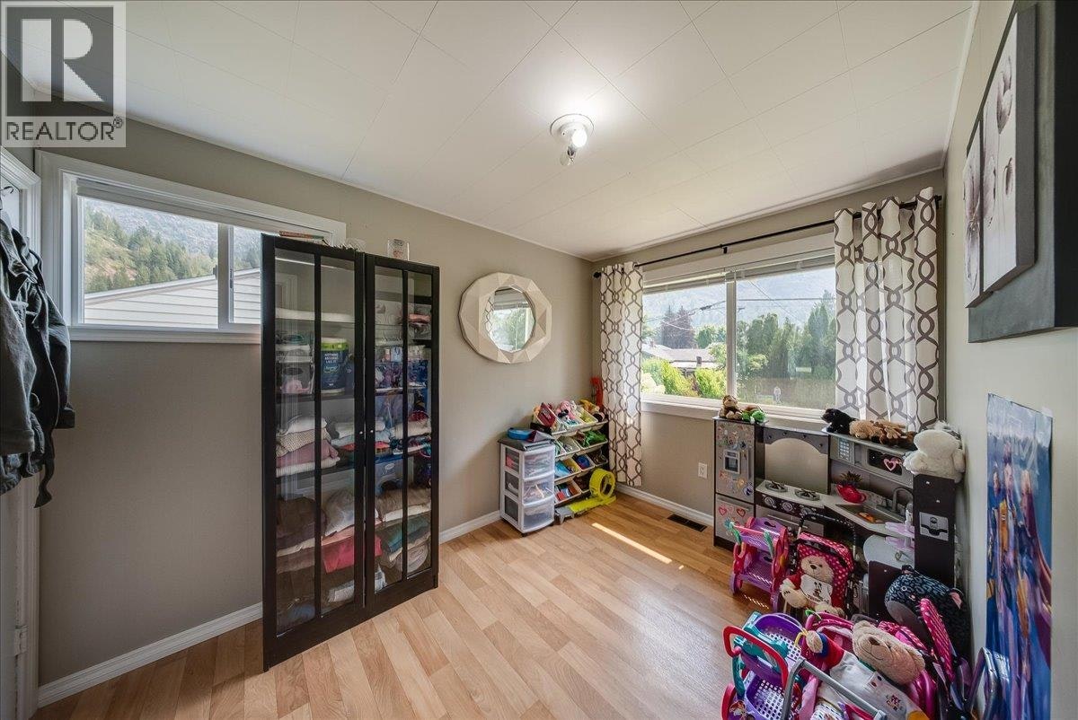1112 Marianna Crescent, Trail, BC, V1R 1C7 - 16