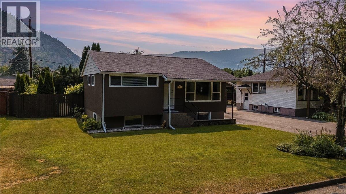 1112 Marianna Crescent, Trail, BC, V1R 1C7 - 46