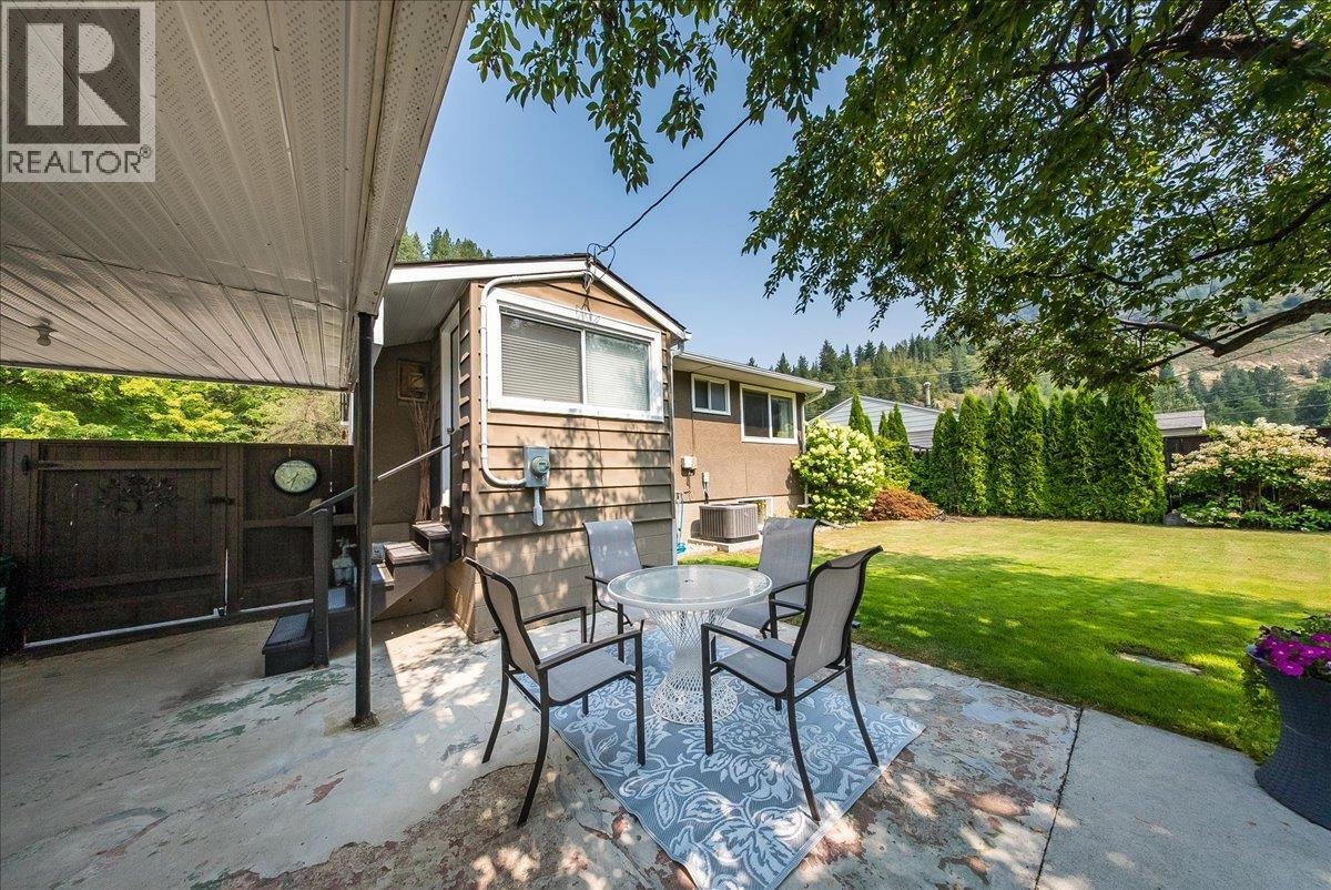 1112 Marianna Crescent, Trail, BC, V1R 1C7 - 43