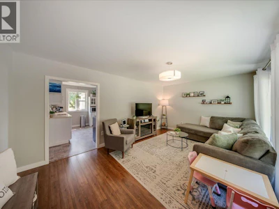 1112 Marianna Crescent - 3