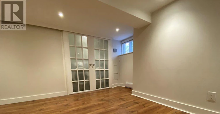 22 Lorindale Avenue, Toronto, ON, M5M 3C2 - 31