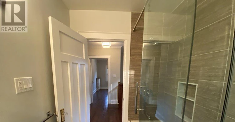 22 Lorindale Avenue, Toronto, ON, M5M 3C2 - 22