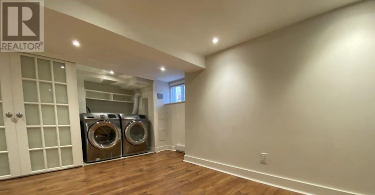 22 Lorindale Avenue, Toronto, ON, M5M 3C2 - 30