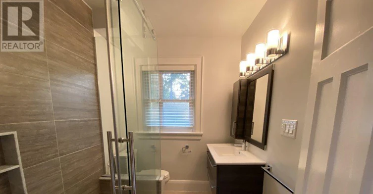 22 Lorindale Avenue, Toronto, ON, M5M 3C2 - 20