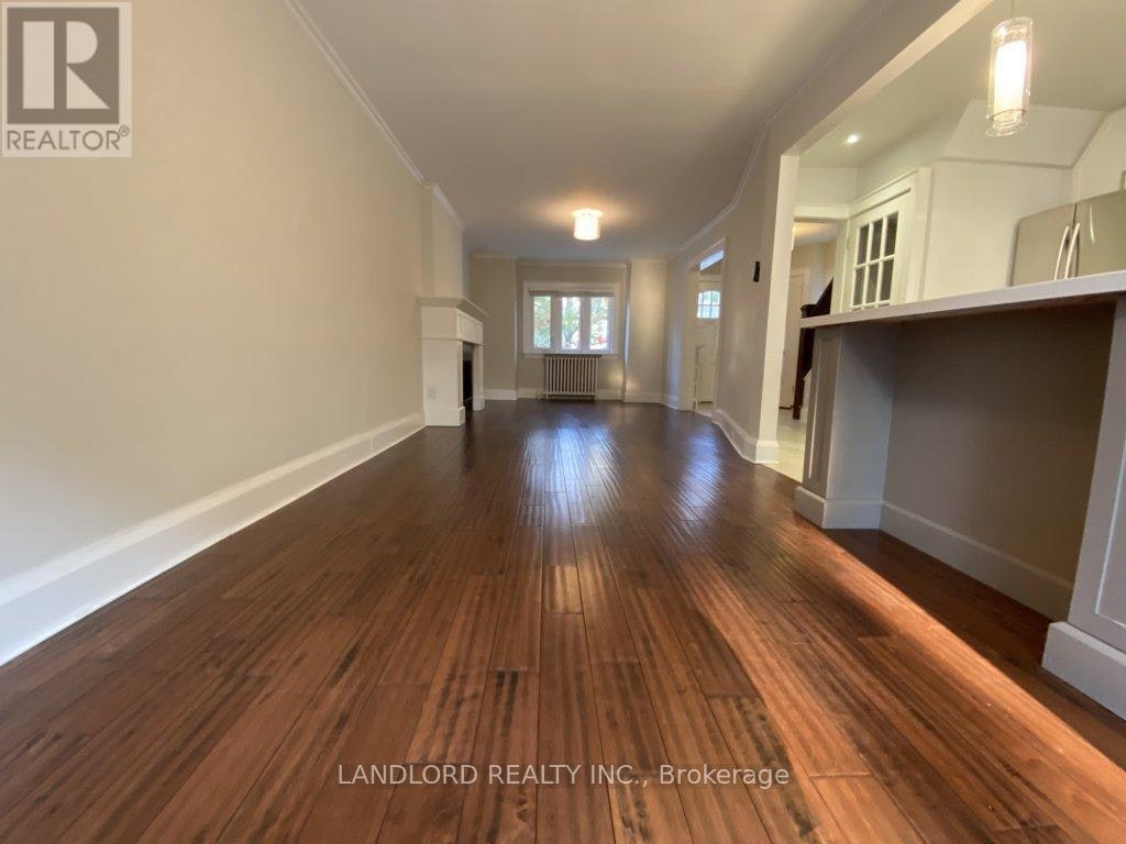 22 Lorindale Avenue, Toronto, ON, M5M 3C2 - 12