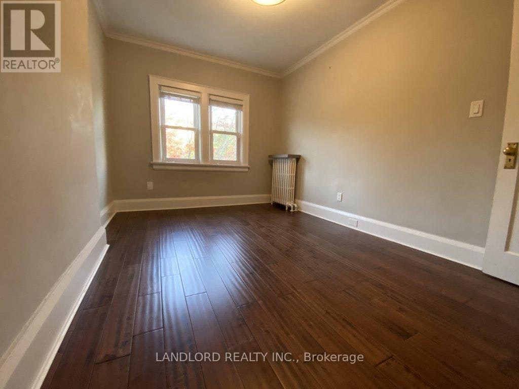 22 Lorindale Avenue, Toronto, ON, M5M 3C2 - 16