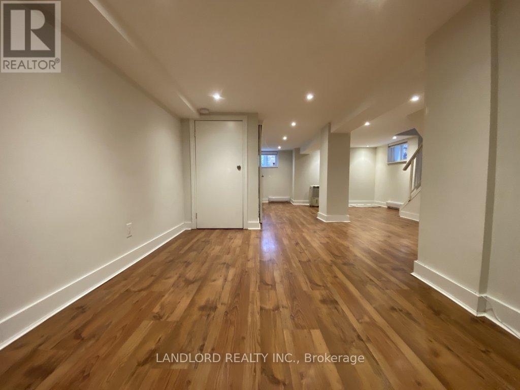22 Lorindale Avenue, Toronto, ON, M5M 3C2 - 29