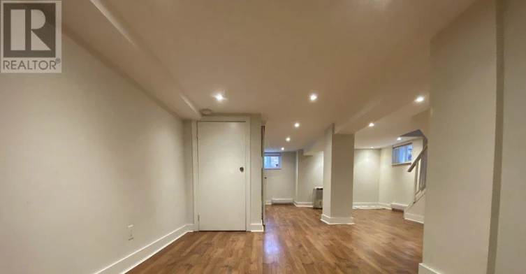 22 Lorindale Avenue, Toronto, ON, M5M 3C2 - 29