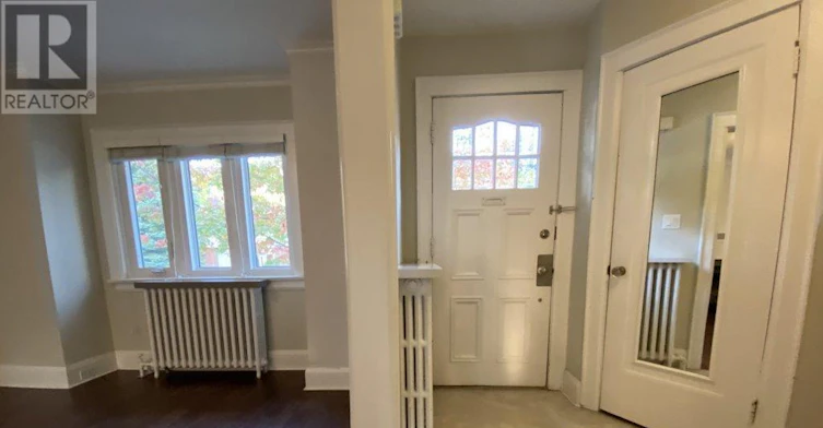 22 Lorindale Avenue, Toronto, ON, M5M 3C2 - 13