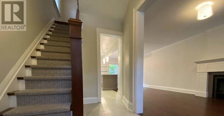 22 Lorindale Avenue, Toronto, ON, M5M 3C2 - 14